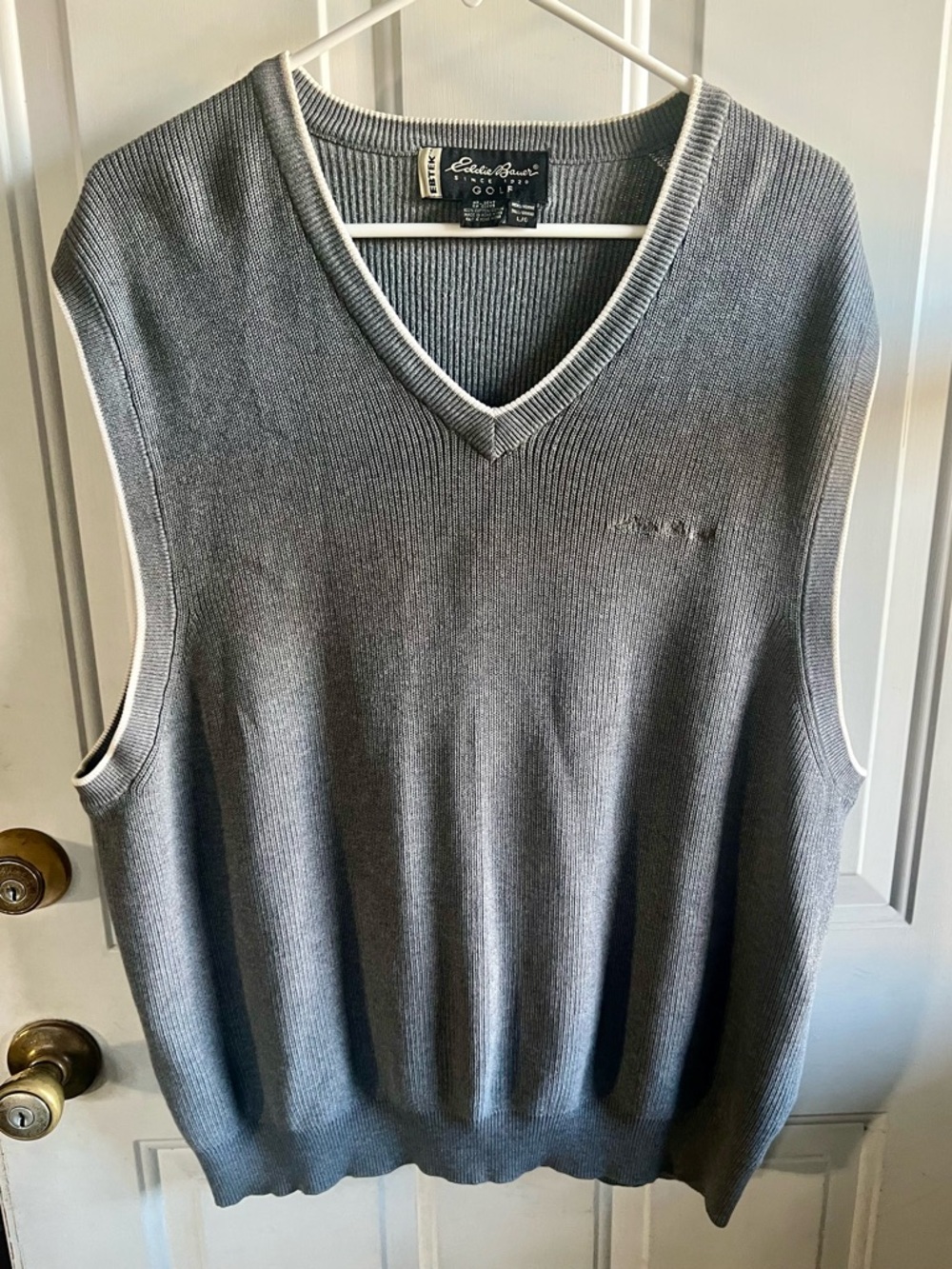 Men’s Eddie Bauer V-Neck Knit Sweater Vest Golf Vest casual